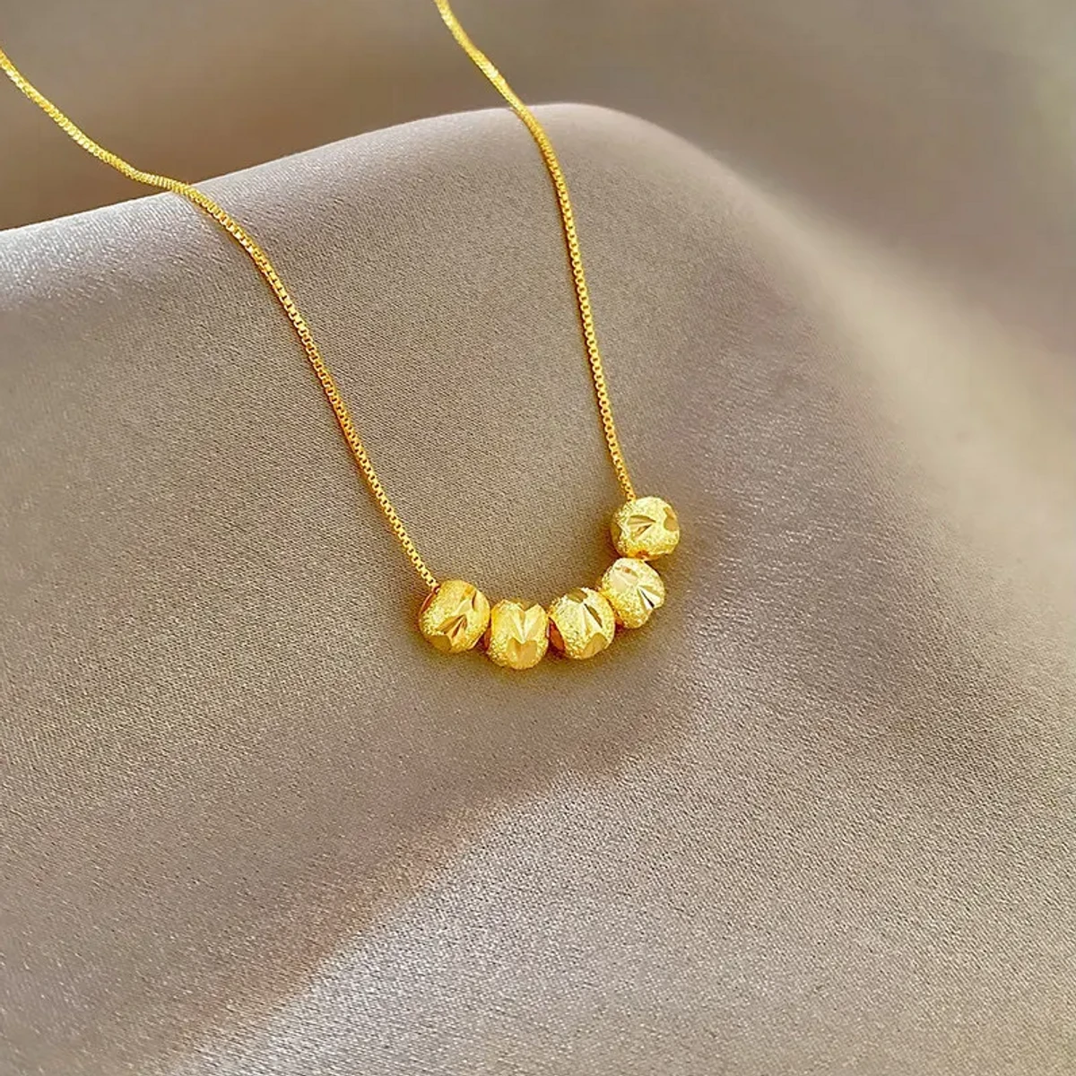 Pendant Necklaces Korea Fashion Transfer Golden Beans Collar Necklace for Women
